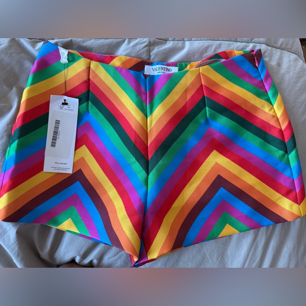 Valentino Rainbow Chevron High-Waist Shorts - Multicolor